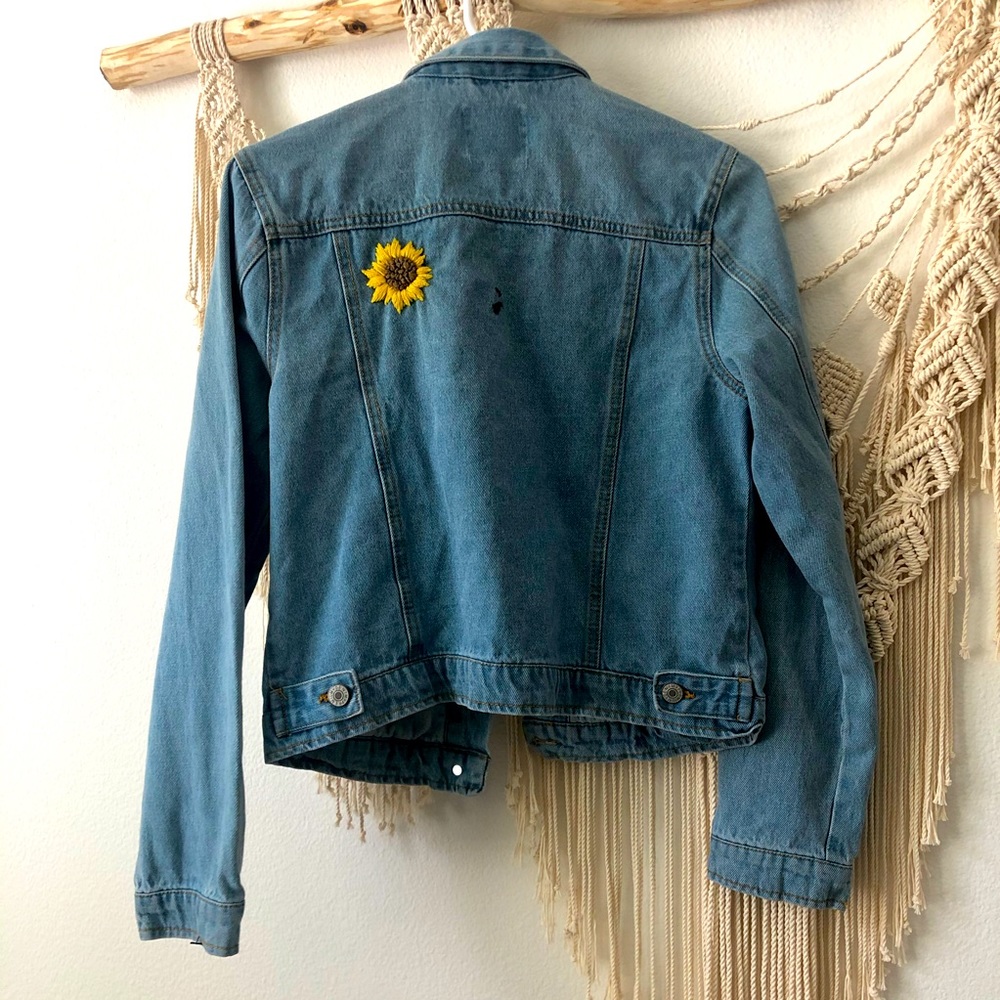 Love Tree Denim Jacket🌻 - Picture 4 of 7
